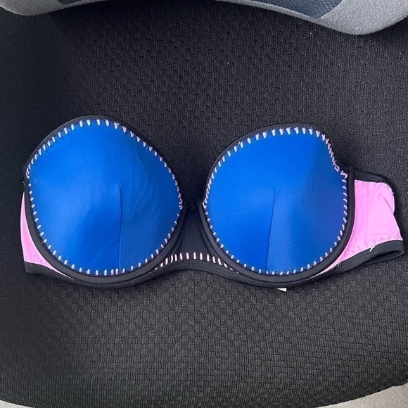 Victoria’s Secret Strapless Color Block Stitch Bathing Suit Top - Picture 2 of 4